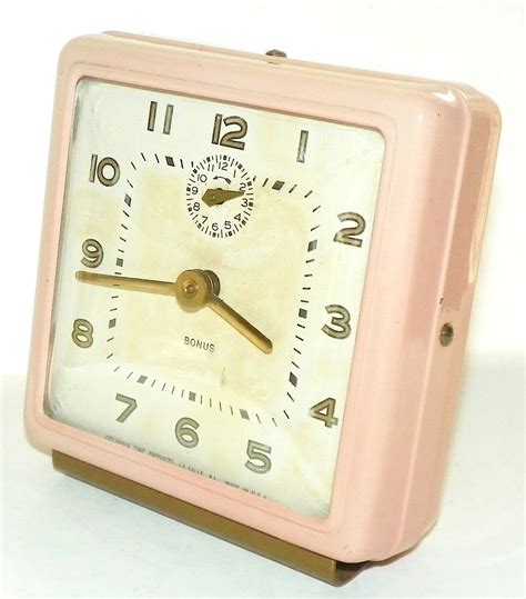 Westclox Columbia Bonus Pink Plain Clock Example Photo (ID 5452)