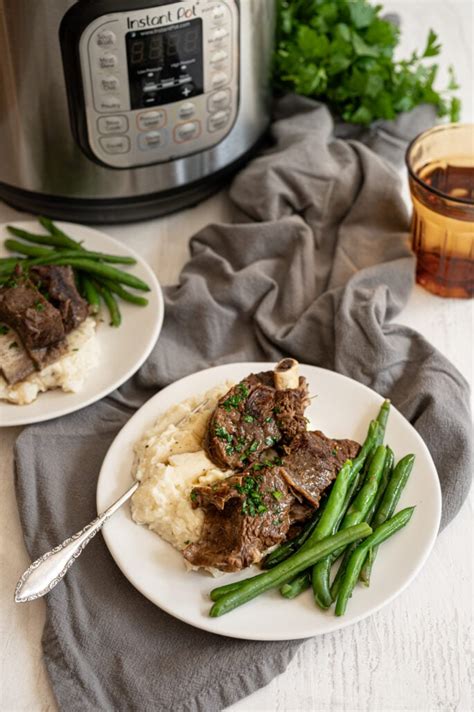 Instant Pot Short Ribs - Thriving Home