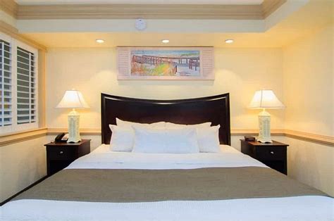 Shutters On the Banks Rooms: Pictures & Reviews - Tripadvisor