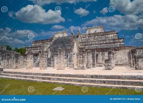 Temple of the Warriors in Chichen Itza, Quintana Roo, Mexico. Mayan ...