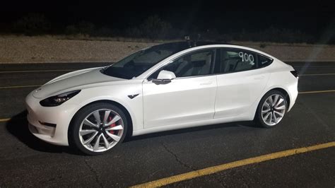 Stock 2019 Tesla Model 3 Performance 1/4 mile trap speeds 0-60 ...