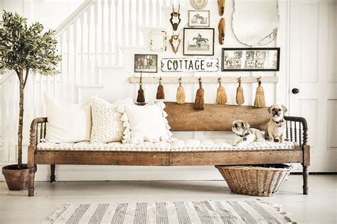 Farmhouse Entryway Bench | Home decor, Diy entryway bench, Foyer decorating