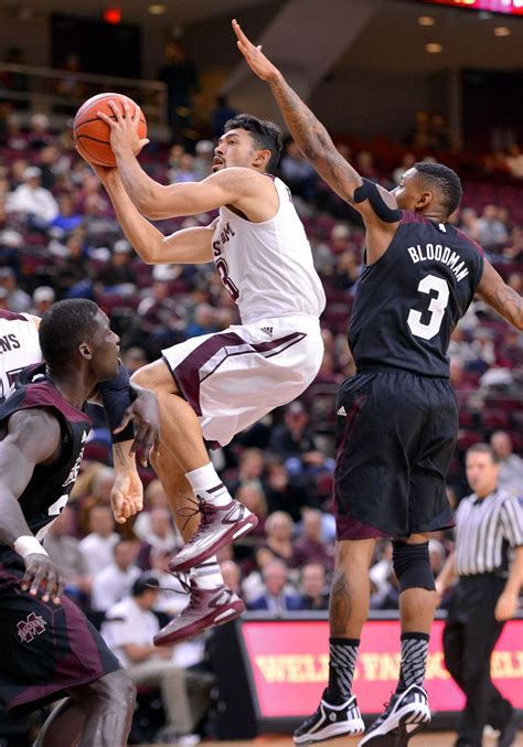 Texas A&M men's basketball team gets first SEC win of season | Mens ...