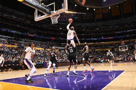 Lakers Highlights: LeBron James Dunks On Paul George In Win Over Clippers