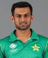 Shoaib Malik Biography, World Records, Performance, Family Details ...