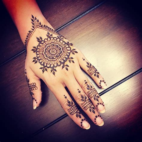 50+ Simple Mehndi Designs Collection 2018 - How to Draw Them at Home