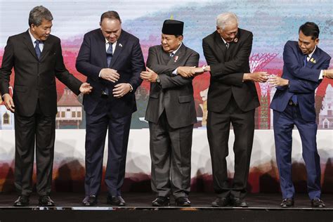 Asean defence chiefs call for end to Myanmar crisis, Israel-Gaza war ...