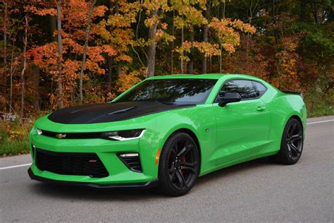 Review: 2017 Chevrolet Camaro SS 1LE - GTspirit