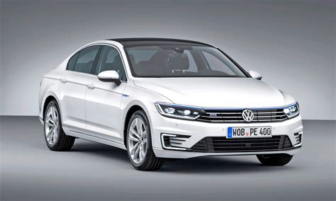 PARIS DEBUTS - 2016 Volkswagen Passat GTE Plug-In Hybrid To Arrive in ...