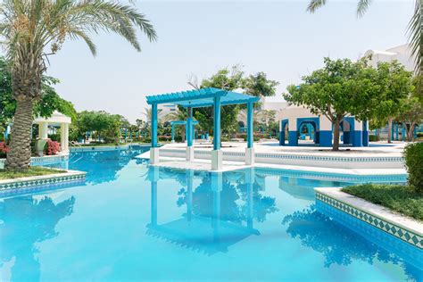 Hilton Salwa Beach Resort & Villas Spa 2021 World Luxury Hotel Awards