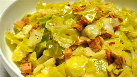 Fried Cabbage with Bacon, Garlic, and Onion ⋆ CLEVER CHEF RECIPES