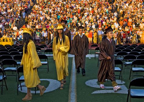 2014 Yuba City High graduation | Photo Gallery | appeal-democrat.com