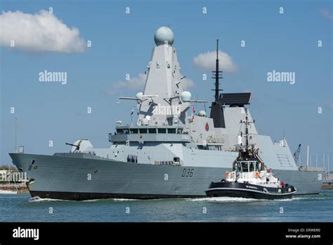 HMS Defender (D36) departing Portsmouth Stock Photo, Royalty Free Image ...