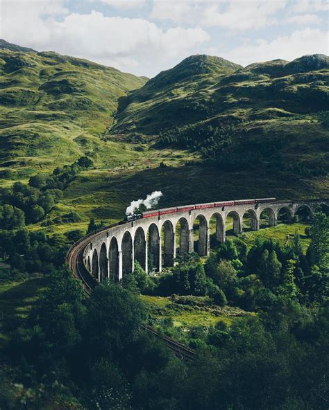 Glenfinnan Viaduct railway in Inverness-shire, Scotland | premium image ...