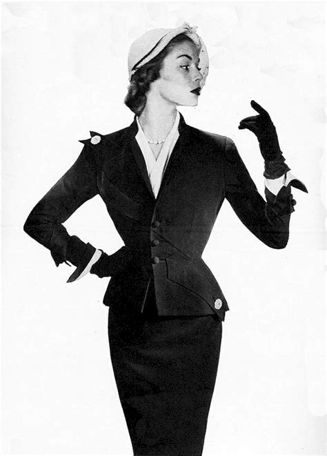 10+ Best Chic & Classy Women's Tailor Suit Outfits | Vintage fashion ...