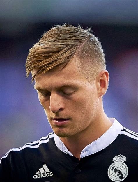 Pin by World Magazine on Real madrid club | Toni kroos, Mens haircuts ...