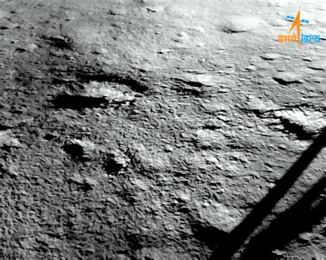 India walks on the moon as Pragyan rover rolls into the lunar surface