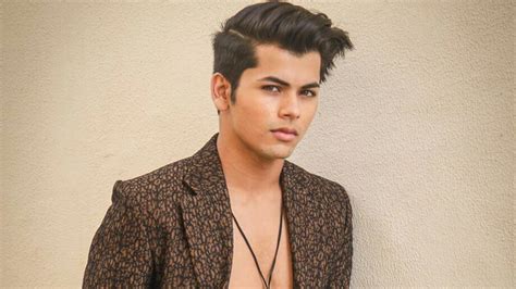 OMG: Aladdin fame Siddharth Nigam injured; shares ‘bloody’ pictures