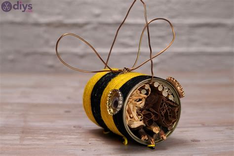 DIY Tin Bee Hotel - Make a Bug Hotel for Your Garden