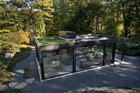 Glass House in the Garden in Massachusetts - e-architect