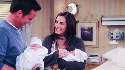 Imagem de chandler, chandler bing, and monica geller | Friends season ...