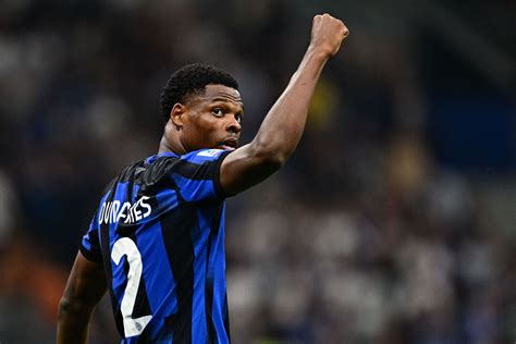 Inter Milan contract talks with Denzel Dumfries back to life