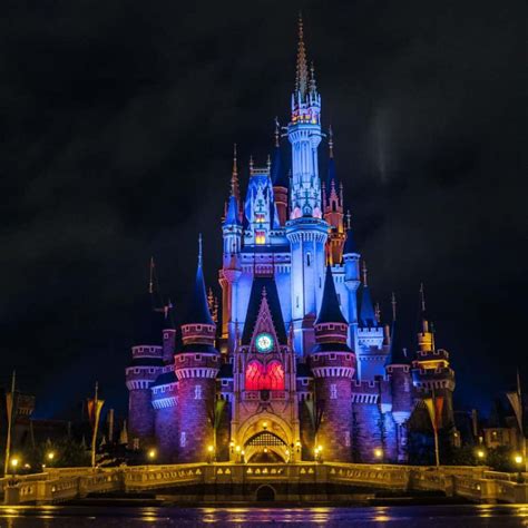 11 Things You Can't Do at Tokyo Disneyland • TDR Explorer