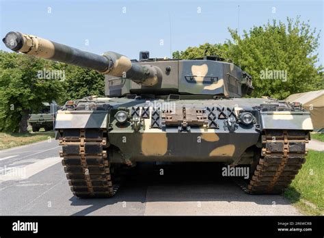 Leopard 2A4 tank with camouflage paint Stock Photo - Alamy