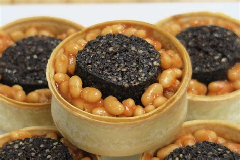 Scots bakers send punters wild with 'best ever combo' - scotch pie ...