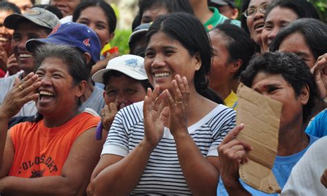 Gatchalian assures aid to Typhoon Yolanda survivors in Iloilo, Capiz ...