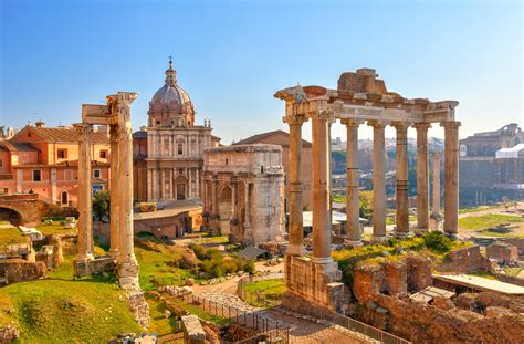 Compre seus ingressos para visitar o Fórum Romano, no centro de Roma ...