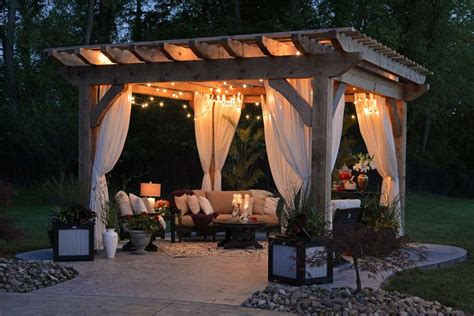 9 Pergola Ideas to Add Shelter and Style in Your Yard