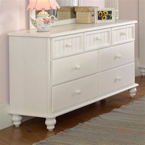 Shop Hillsdale Furniture Westfield Off White 4-Drawer Dresser at Lowes.com