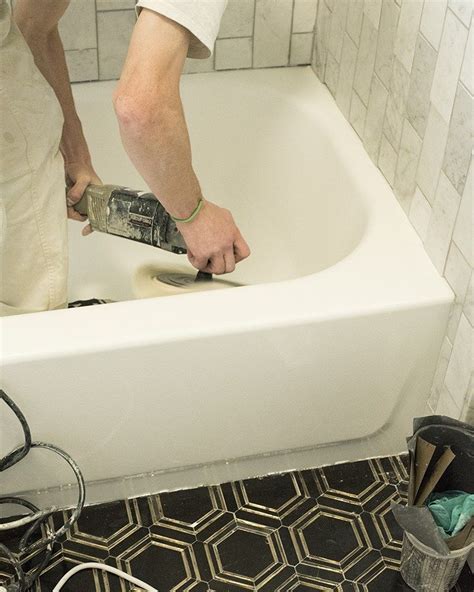 Reglazing A Bathtub Pros And Cons - Property & Real Estate for Rent