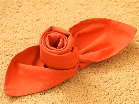 How to Make a Rose out of a Cloth Napkin: 8 Steps (with Pictures)