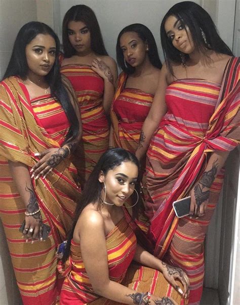 Somali beauties in traditional outfits | African fashion, Somali ...