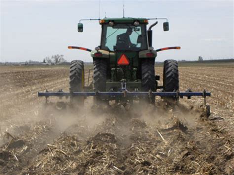 Best Management Practices - Conservation Tillage - CSU Nutrient ...