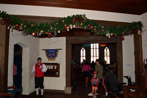 Walt Disney World Epcot Akershus Royal Dining Princess Character Meal ...