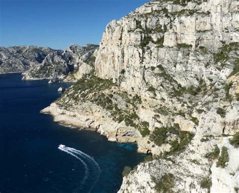 Camping Cassis | Visitez les calanques de Cassis | Camping piscine