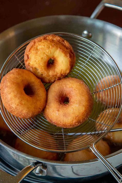 Deep Fried Mini Doughnut Recipe | Mini donut recipes, Fried mini donut ...