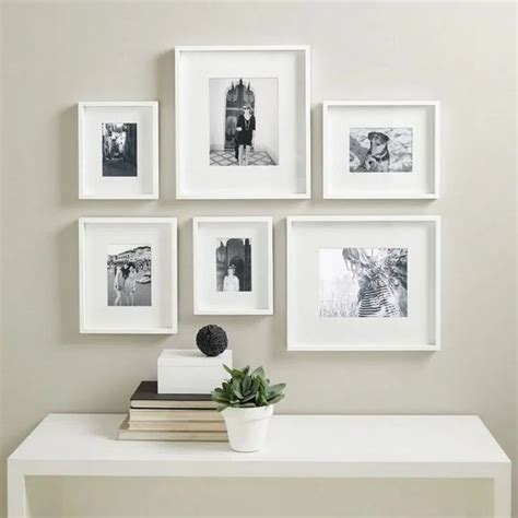 55 Tips to Hang a Symmetrical Gallery Wall in Your Hallway | The DIY ...