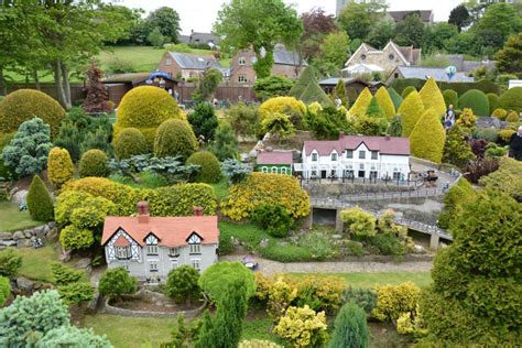 A Visit to Godshill Model Village • Vintage Frills