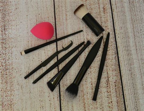 Avon makeup brushes and tools - Beauty by Miss L