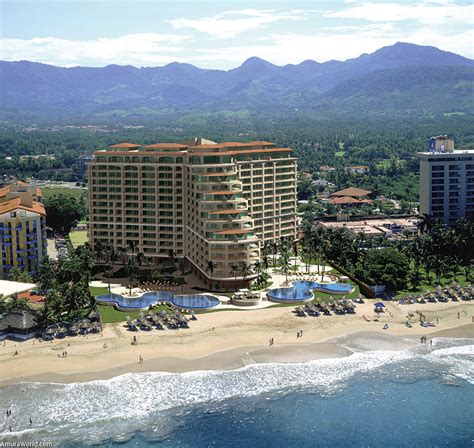 21 New Zihuatanejo Resorts