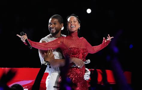 Usher brings out Alicia Keys during throwback Super Bowl Halftime Show ...