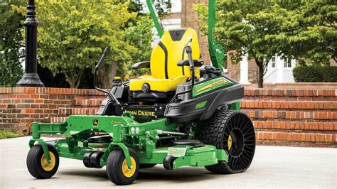 Z900 Zero Turn Mowers - John Deere | Riesterer & Schnell