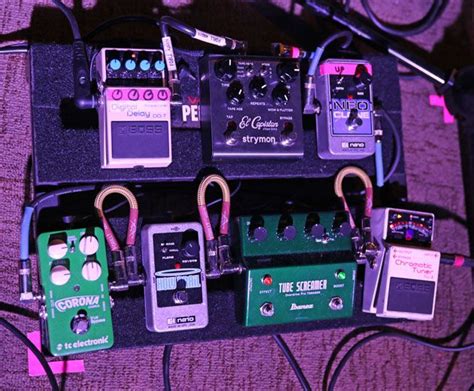 Rig Rundown for Warpaint - Effects Bay | Guitar gear, Rigs, Pedalboard