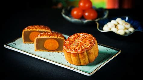 Your guide to mooncakes for Mid-Autumn Festival 2021