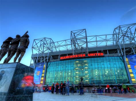 Manchester United pull Old Trafford from running to be World Cup venue ...