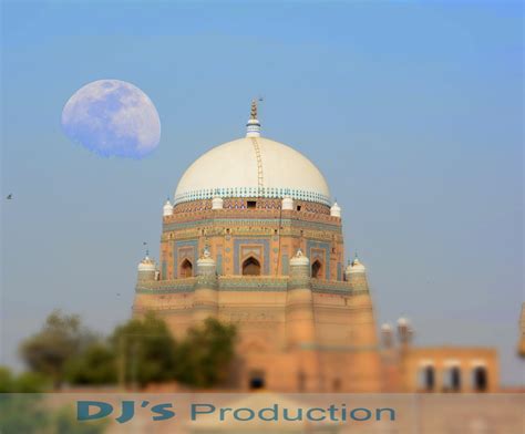 Travel Multan: Moon over Multan Fort Multan Wallpaper